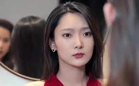 总裁夫人喜欢摆摊 第2集