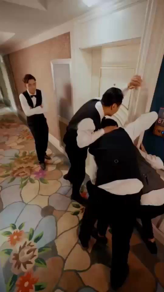 我和七个女神流落荒岛 第41-60集